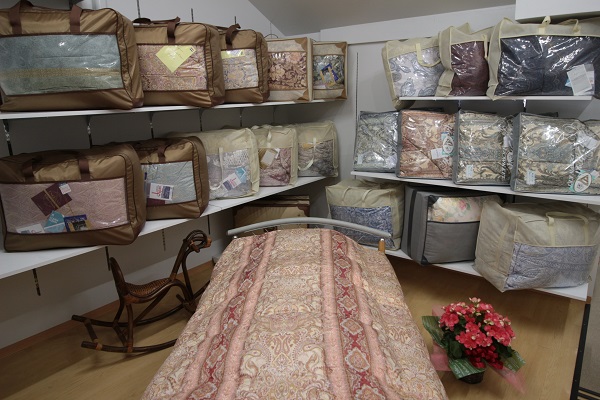 羽毛肌掛け布団