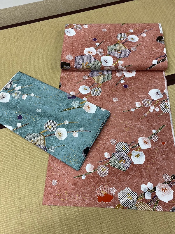 こちらの従来のＣタイプちりめん調の綿サテンの生地もありますので、どうぞ打ち直しをご利用の際は宜しくお願いします。<br>リンク先↓<a href='../../futon_uchinaoshi.html'><u>綿布団の打ち直し</u></a>